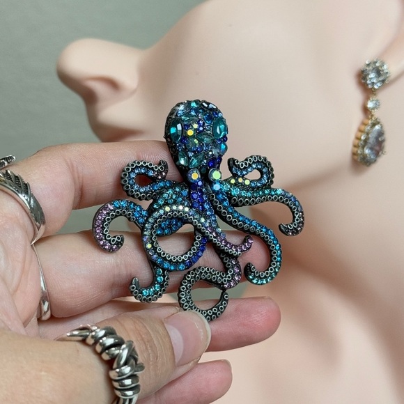 ⚜️🌊 Ocean Sectréte Blue and Purple Octopus Brooch 🐙💎 - Picture 5 of 6
